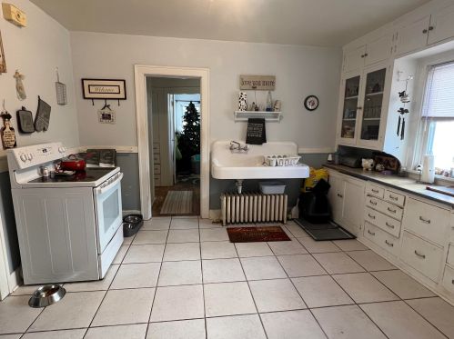 1016 13 St, Manitowoc WI 54220-5122 exterior