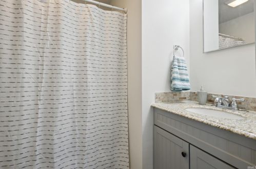 14223 Day Rd, Mishawaka IN 46545-4525 exterior