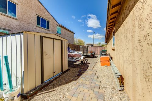 3765 Aracely Dr, Phoenix AZ 85087-5998 exterior