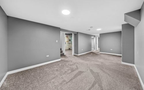 2613 Lewis Ave, Waukegan IL 60087-2210 exterior