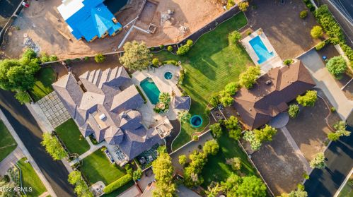 4450 54th St, Phoenix AZ 85018-1905 exterior