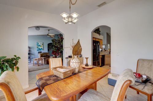 174 Dalton Cir, Fort Pierce FL 34953-5847 exterior