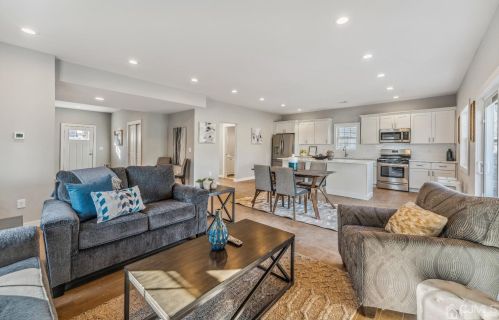 217 Loring Ave, Edison NJ  08817-3634 exterior