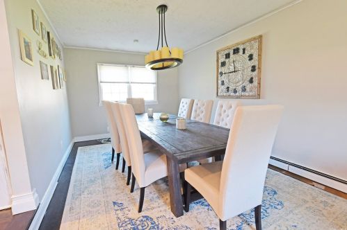 1654 Feureisen Ave, Bohemia NY 11716-1527 exterior