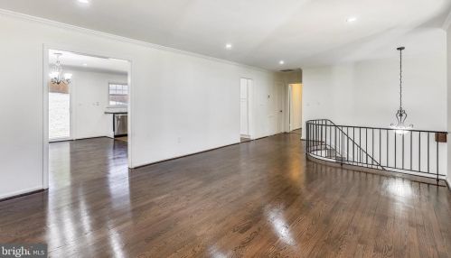 10409 Gainsborough Rd, Rockville MD 20854-2510 exterior