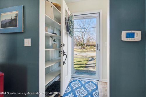 1806 Linden St, East Lansing MI 48823-3722 exterior