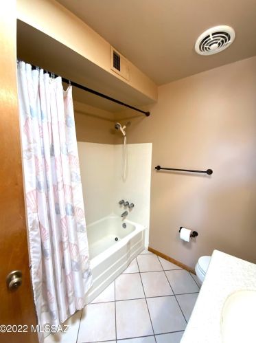 8771 Baker St, Tucson AZ 85710-2617 exterior