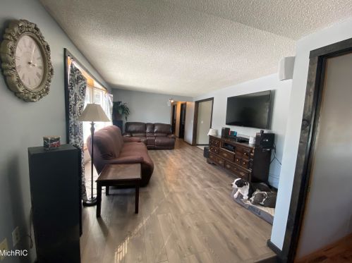 3638 Sheridan Dr, Meskegon MI 49444-4151 exterior