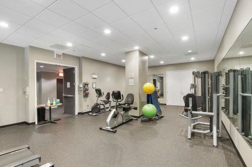 630 State St, Chicago IL  60605-1807 exterior