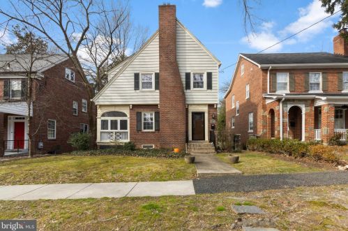 5424 32nd St, Washington DC  20015-1304 exterior