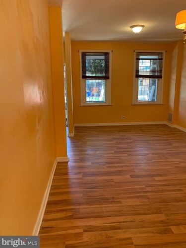 3645 9th St, Philadelphia, PA 19140-4318