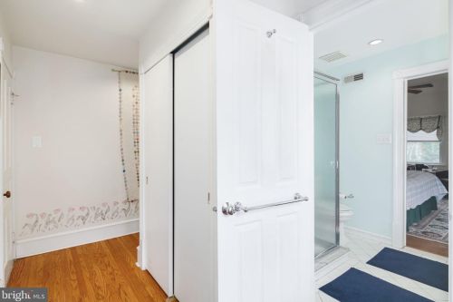 44 Linden Ave, Tavistock NJ 08033-2542 exterior