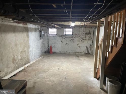 3096 Aramingo Ave, Philadelphia PA 19134-4421 exterior