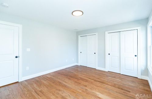 20 Linden Ave, Edison NJ 08817-3208 exterior