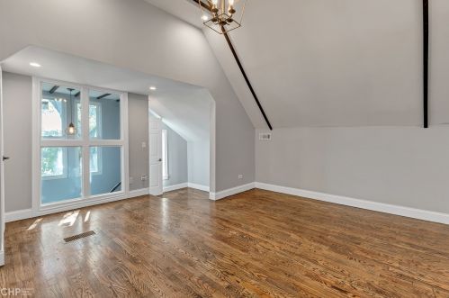 6749 Damen Ave, Chicago IL  60636-3204 exterior