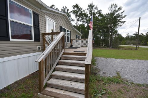 518 Woodlands Blvd, Defuniak Springs FL  32433-6846 exterior