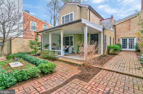 207 Fairfax St, Alexandria VA 22314-3304 exterior