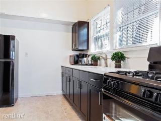 1123 Formosa Ave, Los Angeles CA  90046-5808 exterior