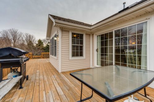 3803 Jacobson Dr, Bull Valley IL 60097-8142 exterior