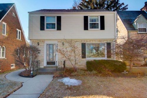 3535 Verona Ct, Milwaukee WI  53227-4430 exterior