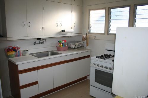 1517 Artesian Way, Honolulu HI 96822-6318 exterior