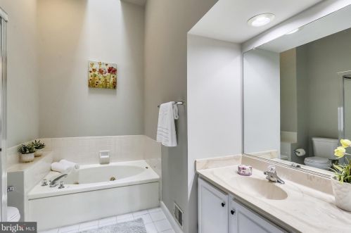 10946 Rocky Mount Way, Silver Spring MD 20902-3687 exterior