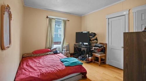 225 Wadsworth St, Providence RI 02909-2316 exterior