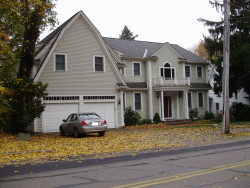 176 Homer St, Newton, MA 02459-1518