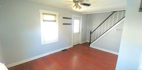 62 Eldridge St, Manchester CT 06040-5551 exterior