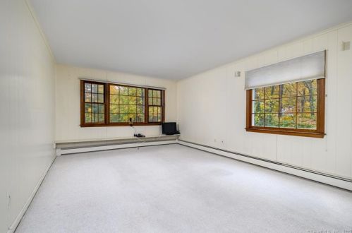 109 Holmes Rd, Ridgefield CT 06877-4304 exterior