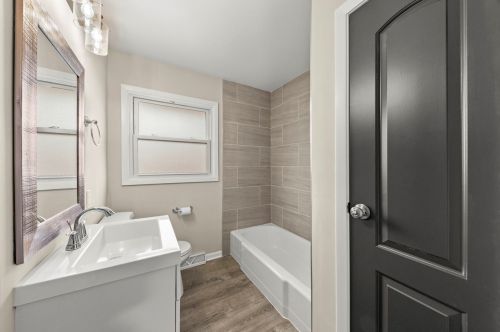 794 Lombard St, Elmhurst IL  60126-1762 exterior