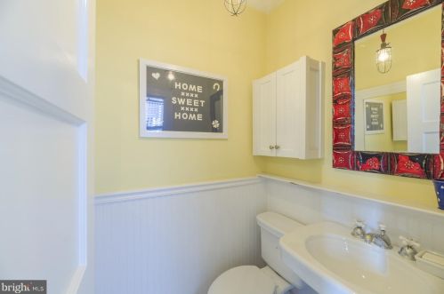 117 Peyton St, Alexandria VA 22314-2723 exterior