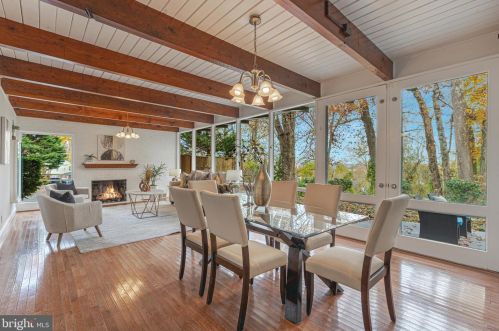 5837 Biscayne Dr, Alexandria VA  22303-1925 exterior