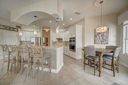 1453 Foxtail Ct, Lake Mary FL 32746-4467 exterior