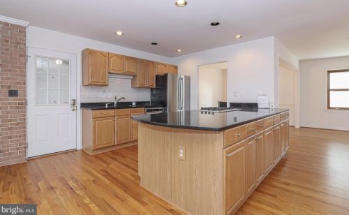 5469 Marlin St, Rockville MD 20853-3608 exterior