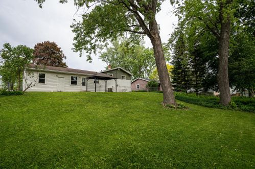 8456 51, Milwaukee WI 53223-3002 exterior