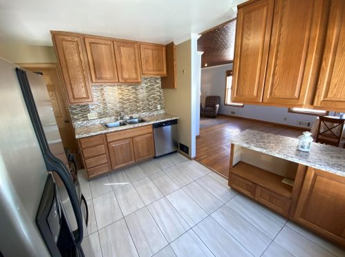 3435 1st Pl, Milwaukee, WI 53207-3233