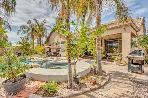 2441 Thompson Way, Chandler AZ 85286-8436 exterior