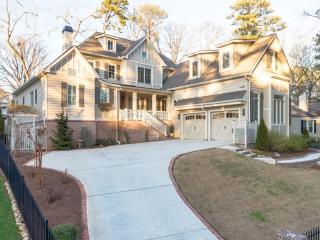 634 Timm Valley Rd, Atlanta, GA 30305-4709