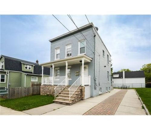 51 Douglas St, Perth Amboy, NJ 08863-2236