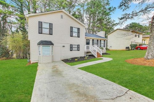 4547 Doral Dr, Atlanta GA  30331-7146 exterior