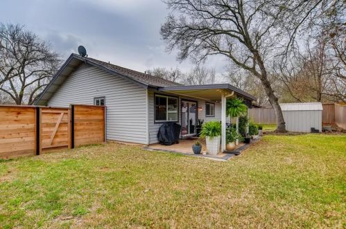 2403 Aldford Dr, Austin TX 78745-4822 exterior