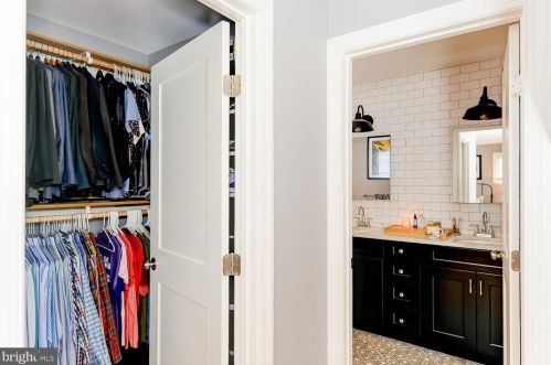 716 Beall Ave, Rockville MD 20850-2107 exterior