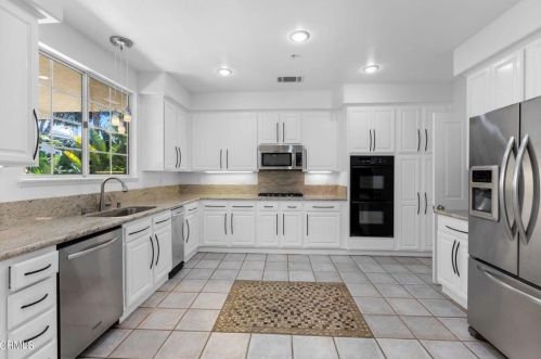 2341 Diamond Head Way, Oxnard CA  93036-7763 exterior