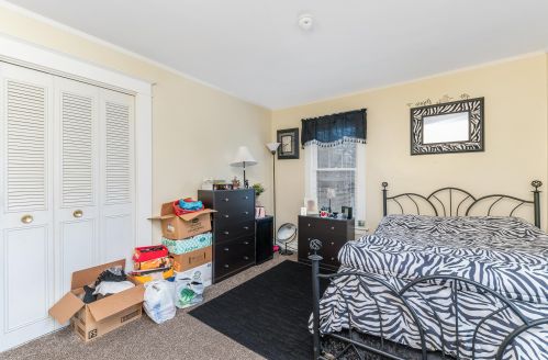 922 Lay Blvd, Kalamazoo MI 49001-3988 exterior