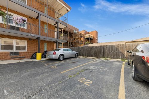 4229 Keystone Ave, Chicago IL 60641-2305 exterior