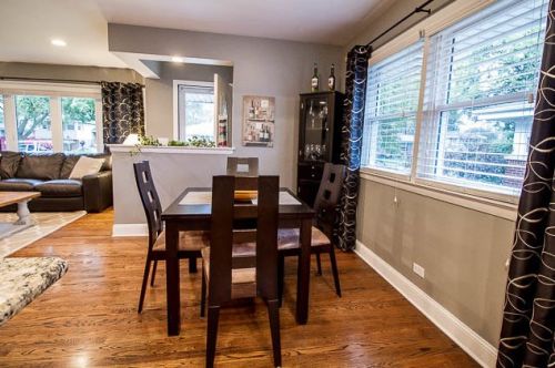 895 Parkside Ave, Elmhurst IL 60126-5027 exterior