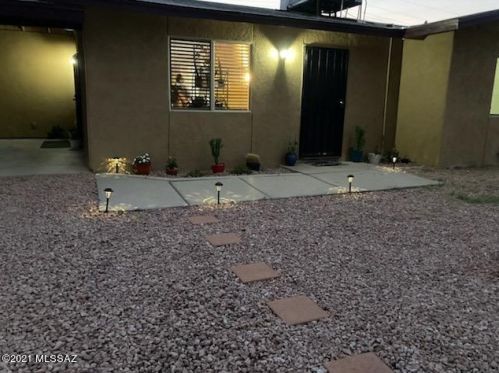 2201 Los Altos Ave, Tucson AZ  85705-5727 exterior