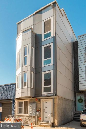 920 Marshall St, Philadelphia, PA 19123-1307