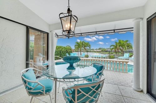 457 Kings Way, Naples FL 34104-4918 exterior